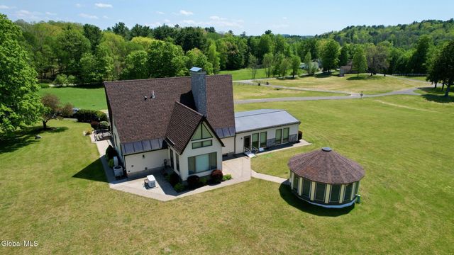 19 Polk Way, Poestenkill, NY 12196