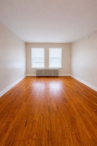 4925 W Henderson Street 1, Chicago, IL 60641