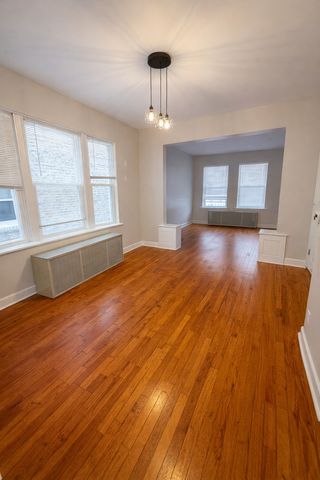 4925 W Henderson Street 1, Chicago, IL 60641