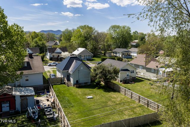 424 Hamilton Street, Johnson City, TN 37604