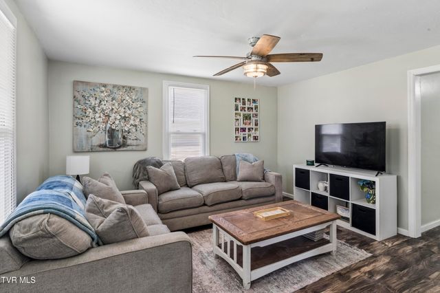 424 Hamilton Street, Johnson City, TN 37604