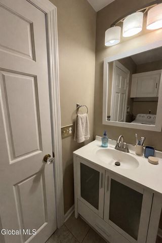 84 Ziemke Farm Lane, Cohoes, NY 12047