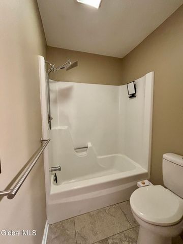 84 Ziemke Farm Lane, Cohoes, NY 12047