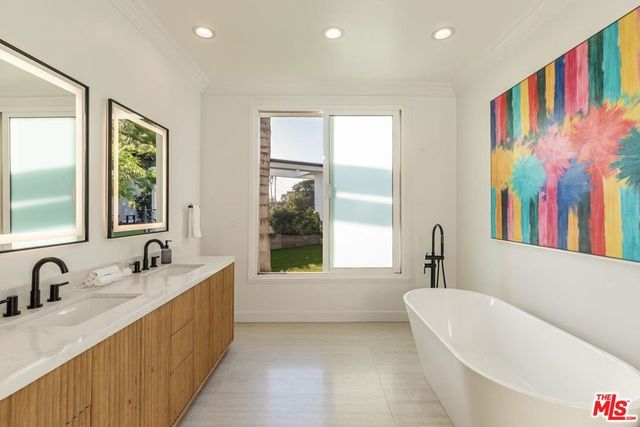 560 Chalette Drive, Beverly Hills, CA 90210