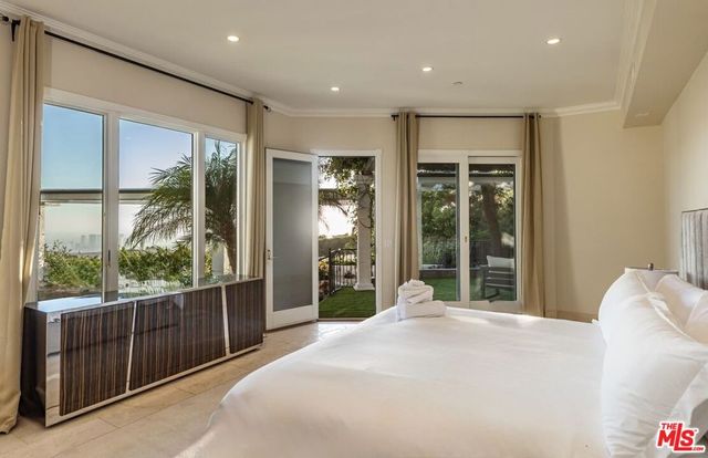 560 Chalette Drive, Beverly Hills, CA 90210