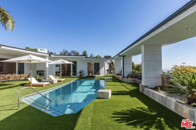 560 Chalette Drive, Beverly Hills, CA 90210