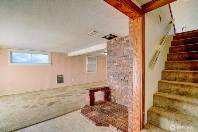 1040 W Shady Lane, Oak Harbor, WA 98277