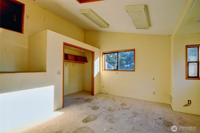 1040 W Shady Lane, Oak Harbor, WA 98277