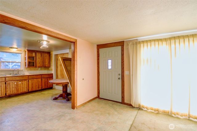 1040 W Shady Lane, Oak Harbor, WA 98277