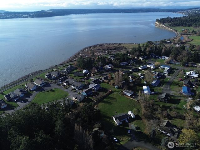 1040 W Shady Lane, Oak Harbor, WA 98277