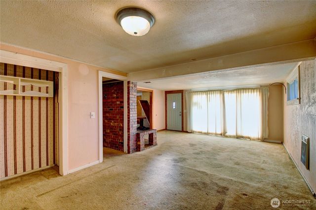 1040 W Shady Lane, Oak Harbor, WA 98277