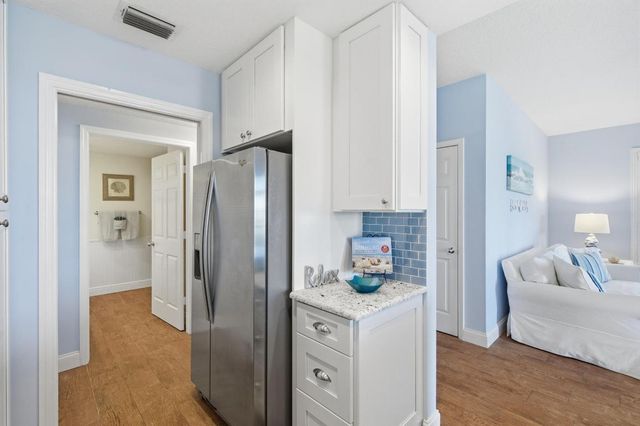 391 NE Plantation Road 215, Stuart, FL 34996