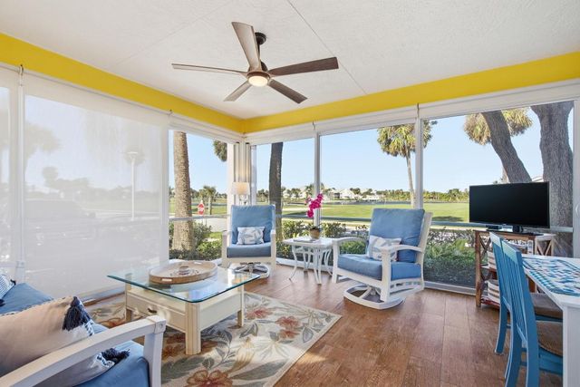 391 NE Plantation Road 215, Stuart, FL 34996