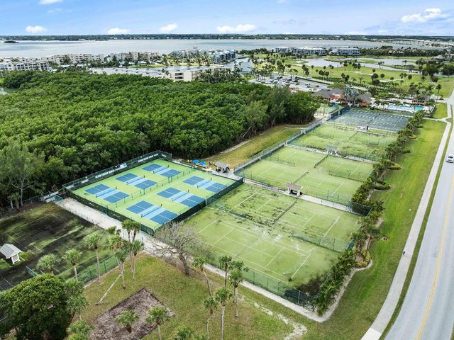 391 NE Plantation Road 215, Stuart, FL 34996