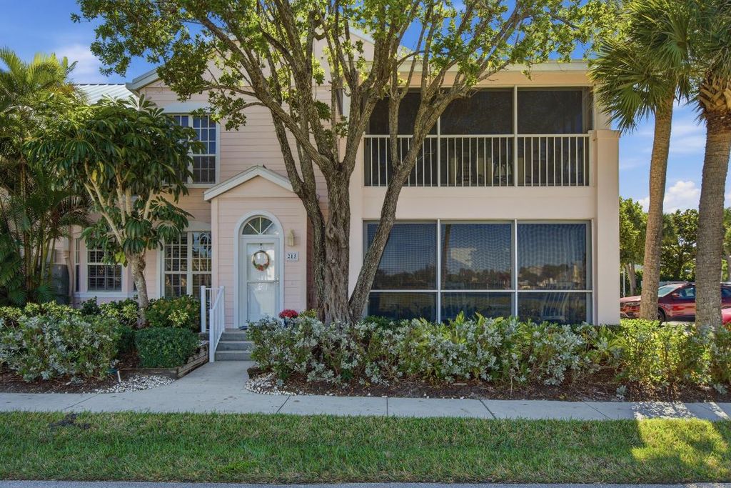 391 NE Plantation Road 215, Stuart, FL 34996