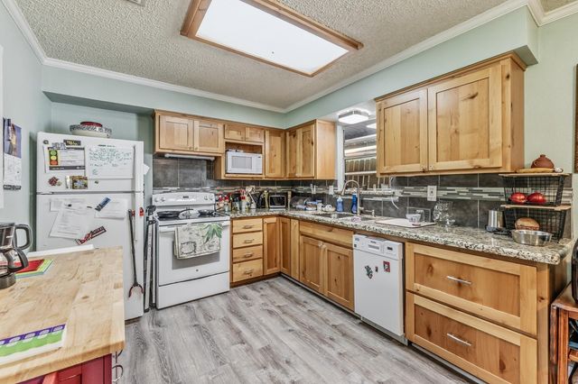 12 Bybee Circle, Huntsville, TX 77320