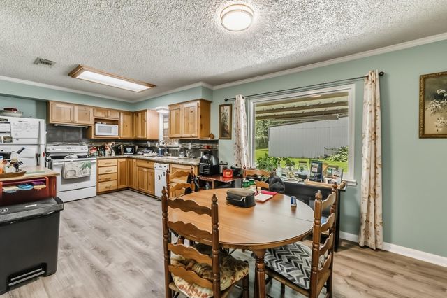 12 Bybee Circle, Huntsville, TX 77320