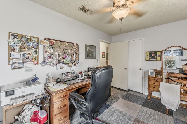 12 Bybee Circle, Huntsville, TX 77320