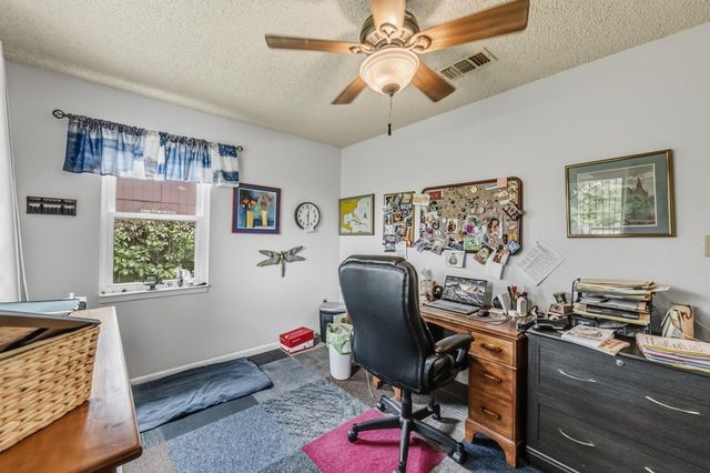 12 Bybee Circle, Huntsville, TX 77320