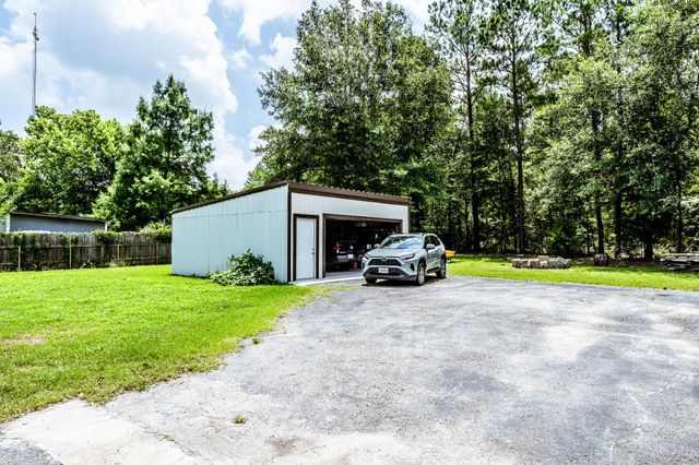 12 Bybee Circle, Huntsville, TX 77320