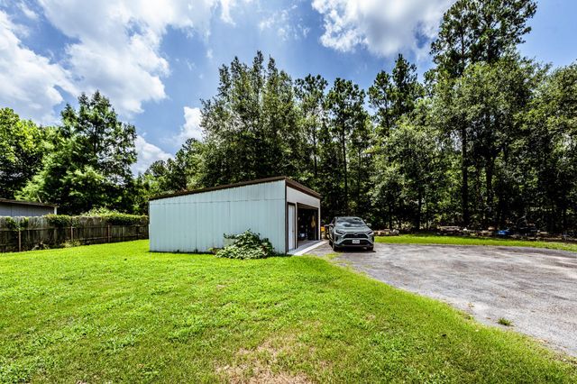 12 Bybee Circle, Huntsville, TX 77320