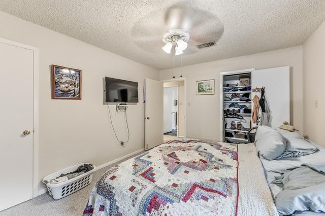 12 Bybee Circle, Huntsville, TX 77320