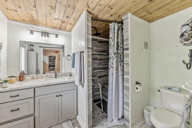 12 Bybee Circle, Huntsville, TX 77320