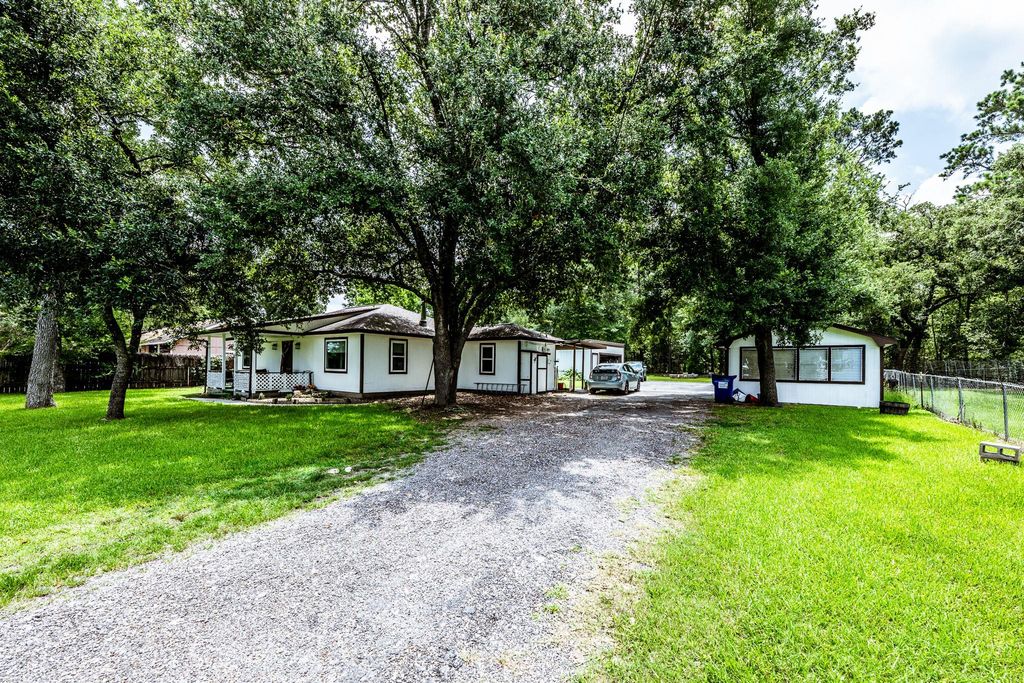 12 Bybee Circle, Huntsville, TX 77320