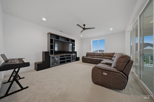 2941 N Staghaven Ave, Star, ID 83669