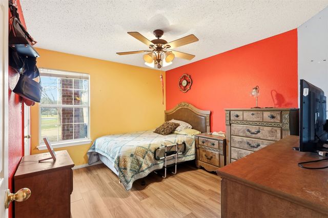 606 W 6th Street, Irving, TX 75060