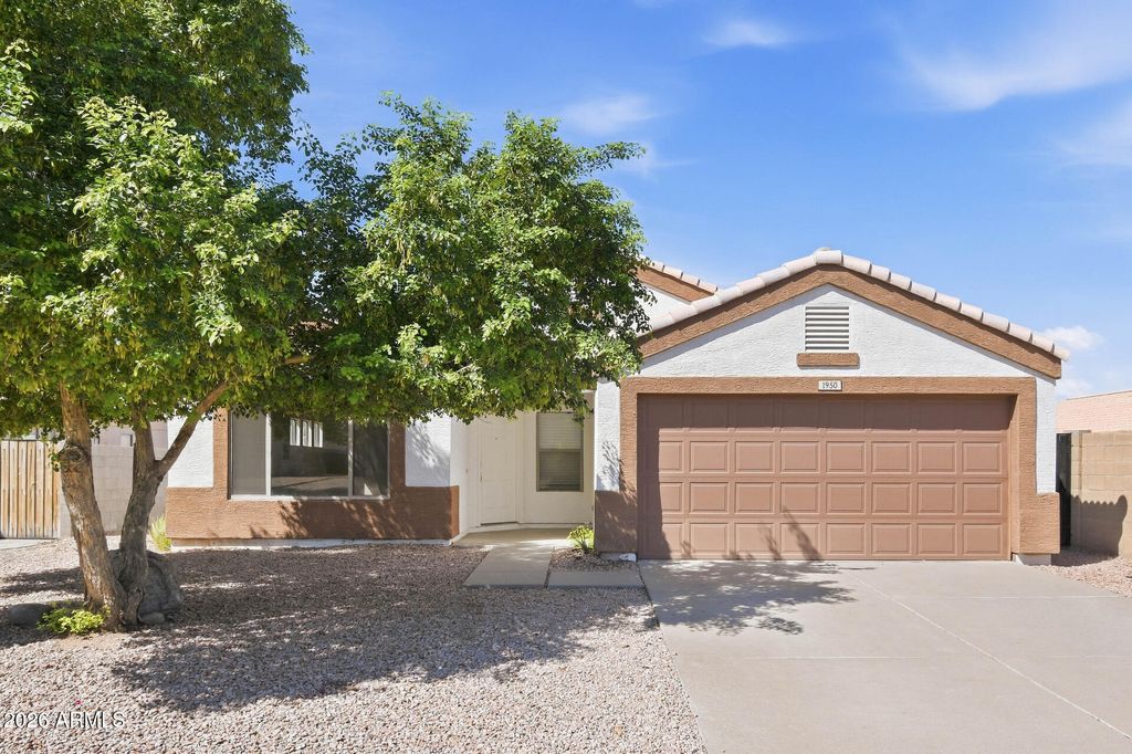 1950 S RENNICK Drive, Apache Junction, AZ 85120 — exterior
