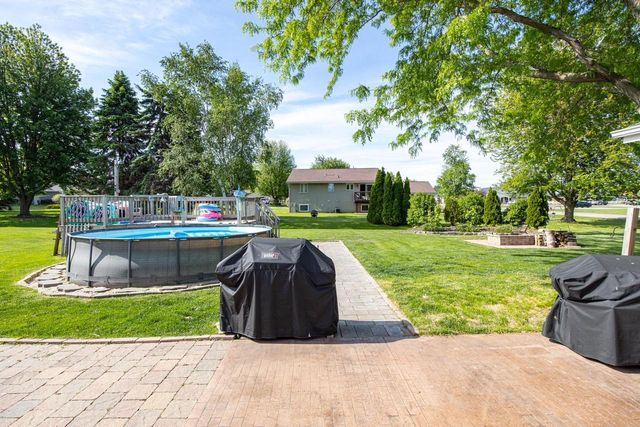 W2593 COLONIAL COURT, Appleton, WI 54915