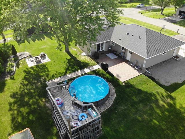 W2593 COLONIAL COURT, Appleton, WI 54915