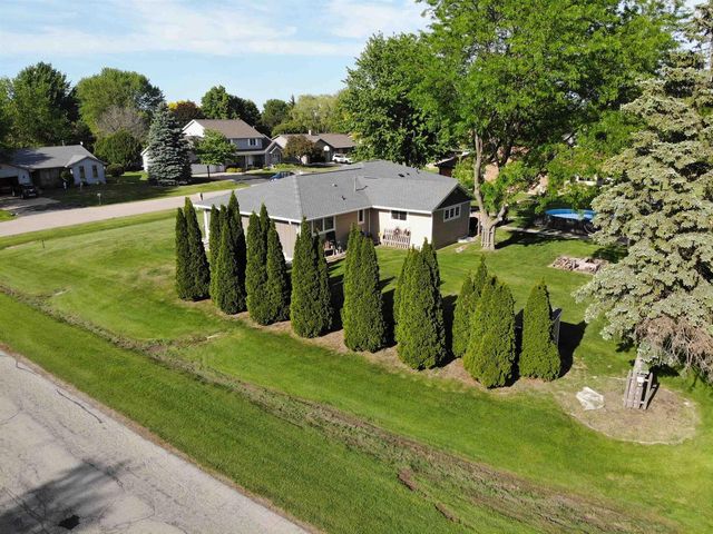 W2593 COLONIAL COURT, Appleton, WI 54915