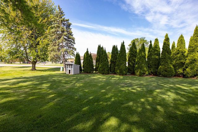 W2593 COLONIAL COURT, Appleton, WI 54915