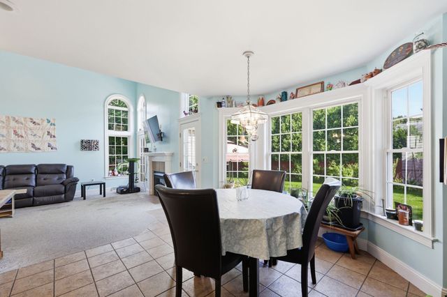 32 Waterford Dr, Westfield, MA 01085