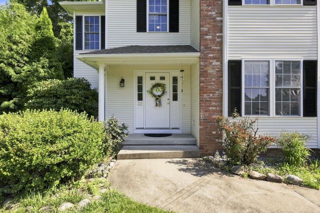 32 Waterford Dr, Westfield, MA 01085
