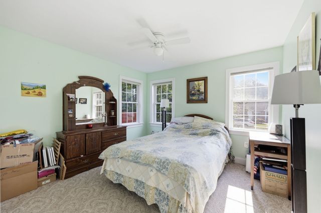 32 Waterford Dr, Westfield, MA 01085