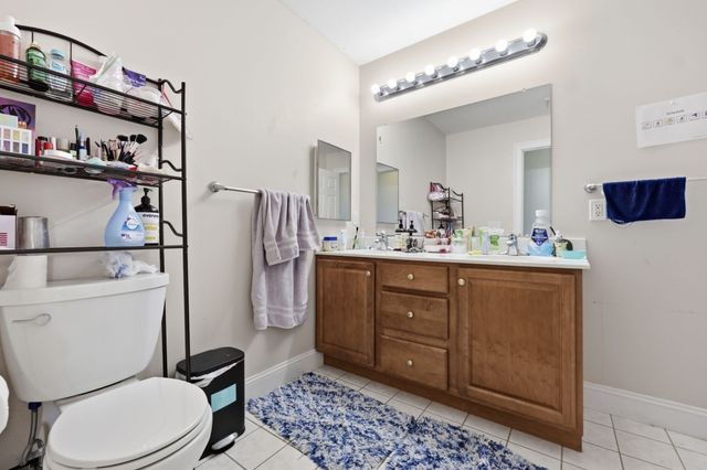 32 Waterford Dr, Westfield, MA 01085