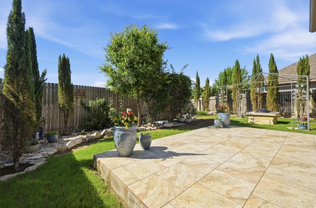 373 LACEY OAK LOOP, San Marcos, TX 78666