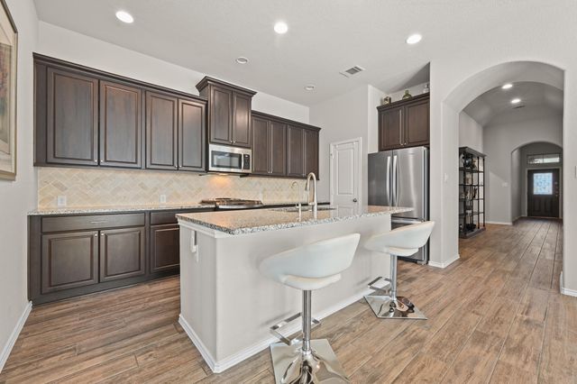 373 LACEY OAK LOOP, San Marcos, TX 78666