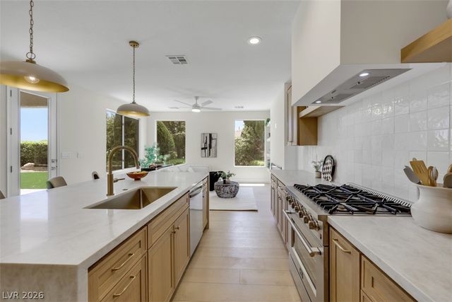 10551 Mandarino Avenue, Las Vegas, NV 89135
