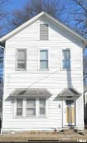 1538 W 3RD Street, Davenport, IA 52802