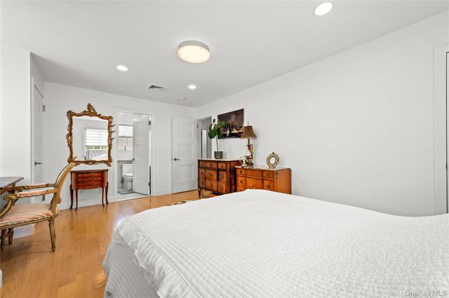 53-16 Concord Street, Little Neck, NY 11362