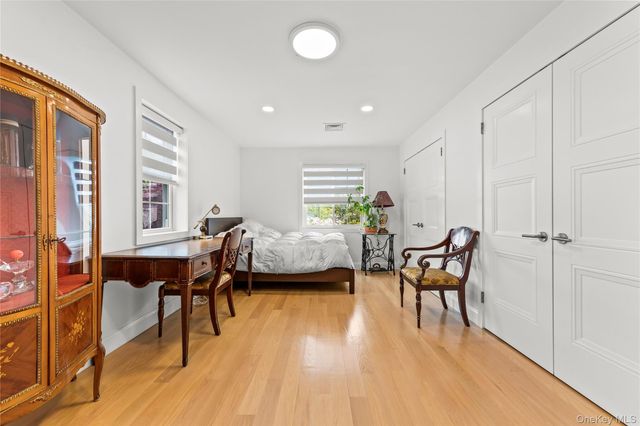 53-16 Concord Street, Little Neck, NY 11362