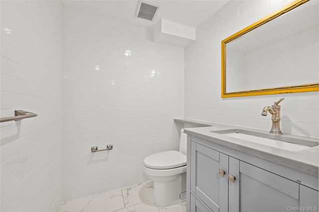 53-16 Concord Street, Little Neck, NY 11362