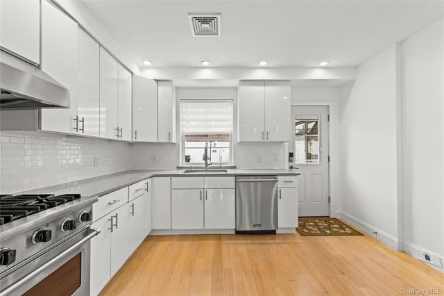 53-16 Concord Street, Little Neck, NY 11362