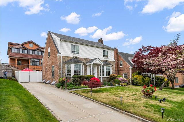 53-16 Concord Street, Little Neck, NY 11362