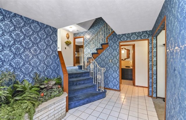 3038 Van Aken Boulevard, Shaker Heights, OH 44120