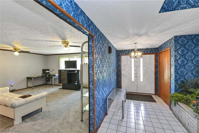 3038 Van Aken Boulevard, Shaker Heights, OH 44120